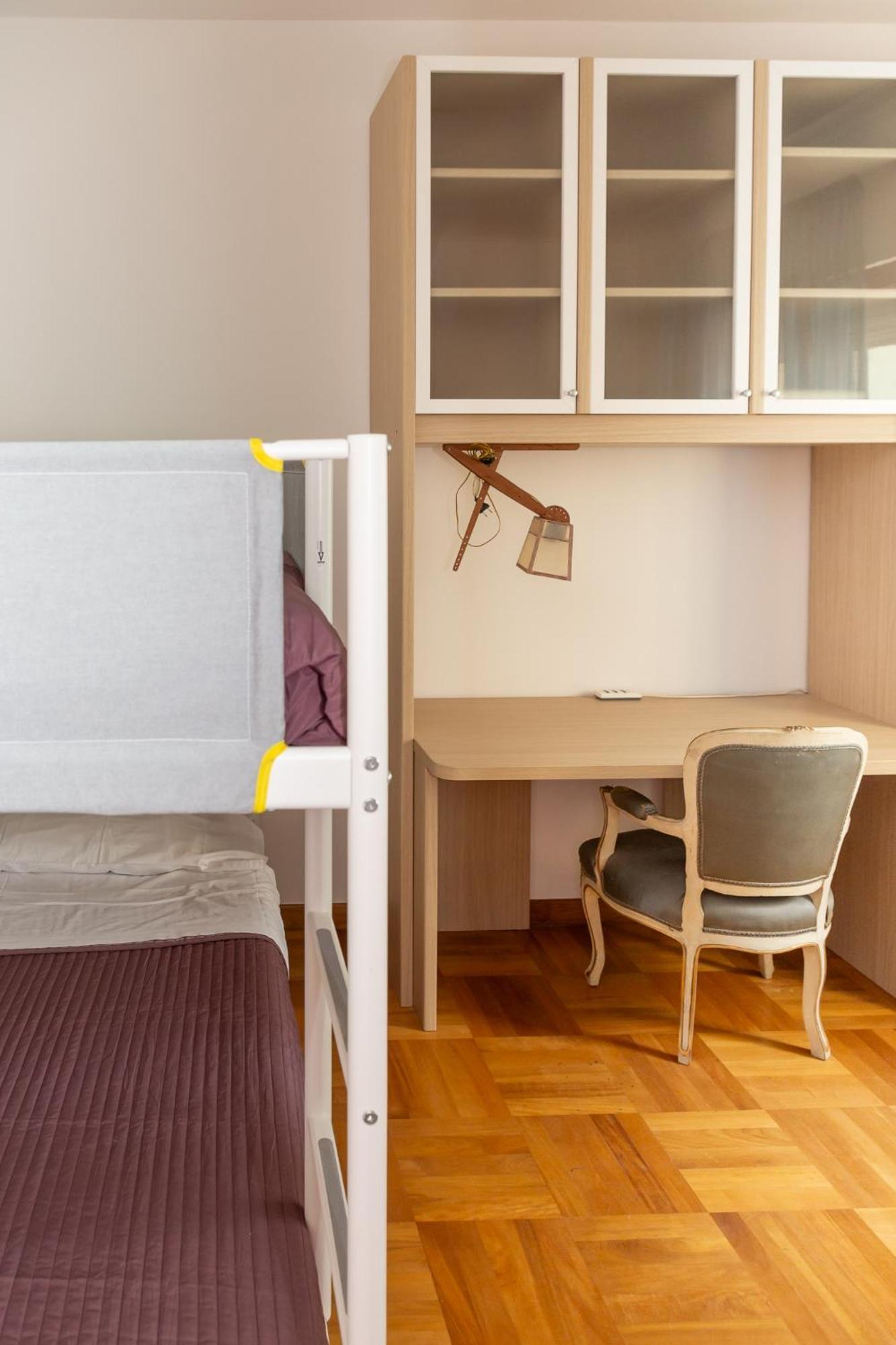 Apartment Di Ale Elegant House
